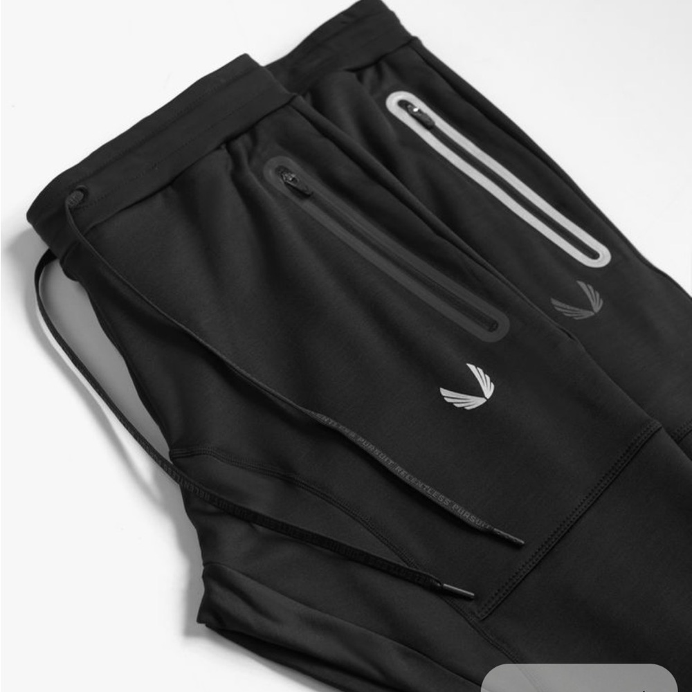 ASRV 0436. SilverPlus® Hybrid Jogger - Black/White
